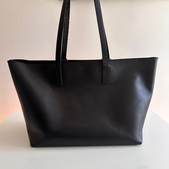 Madewell Handbags - Madewell Zip-top Leather Tote